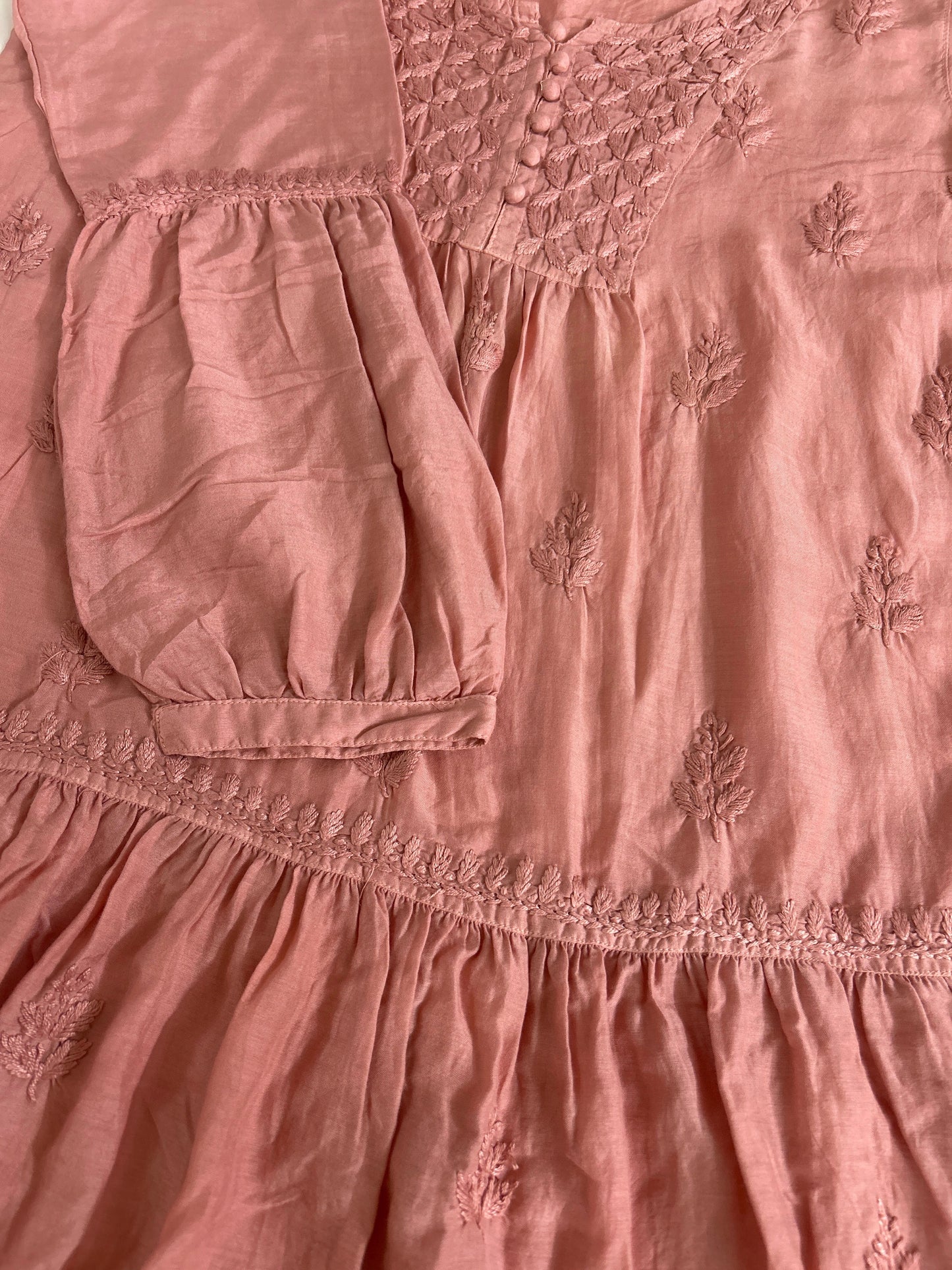 Lucknowi Chikankari Peach Muslin Short Kurti-T40015