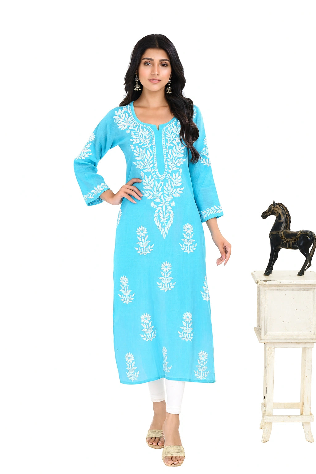 Lucknowi Chikankari Women's Blue 'Aab-e-Asmaan' Cotton Kurta