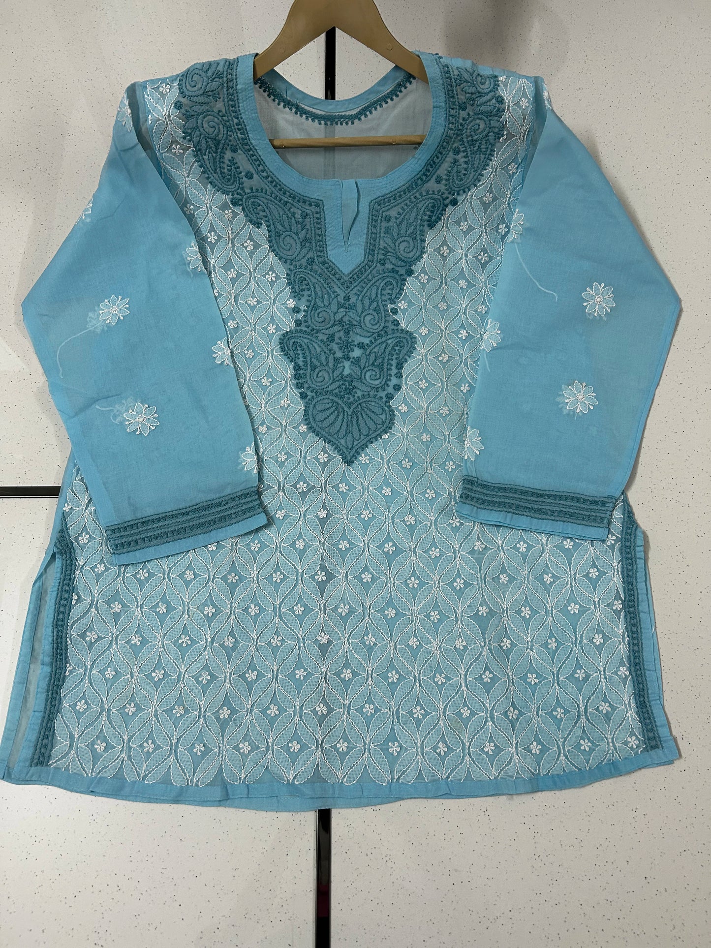 Lucknowi Chikankari Blue 'Aab-e-Asmaan' Cotton Short Kurti-T50027