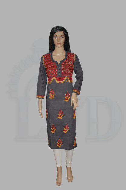 Mannequin wearing a lucknowi gray and red patterned kurta on a plain background